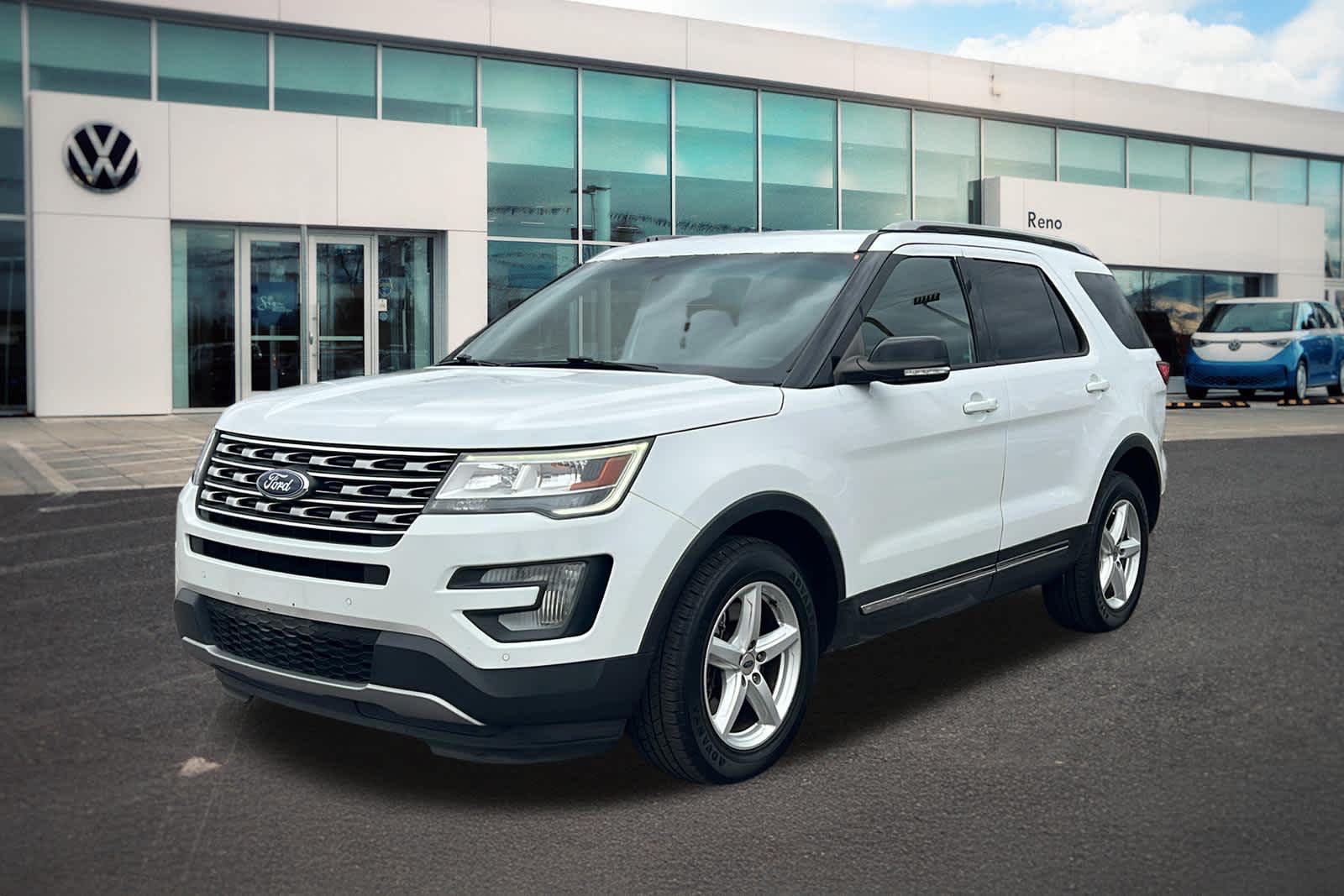 Oxford White 2017 Ford Explorer XLT AWD SUV / Crossover All-Wheel Drive 6-Speed Automatic