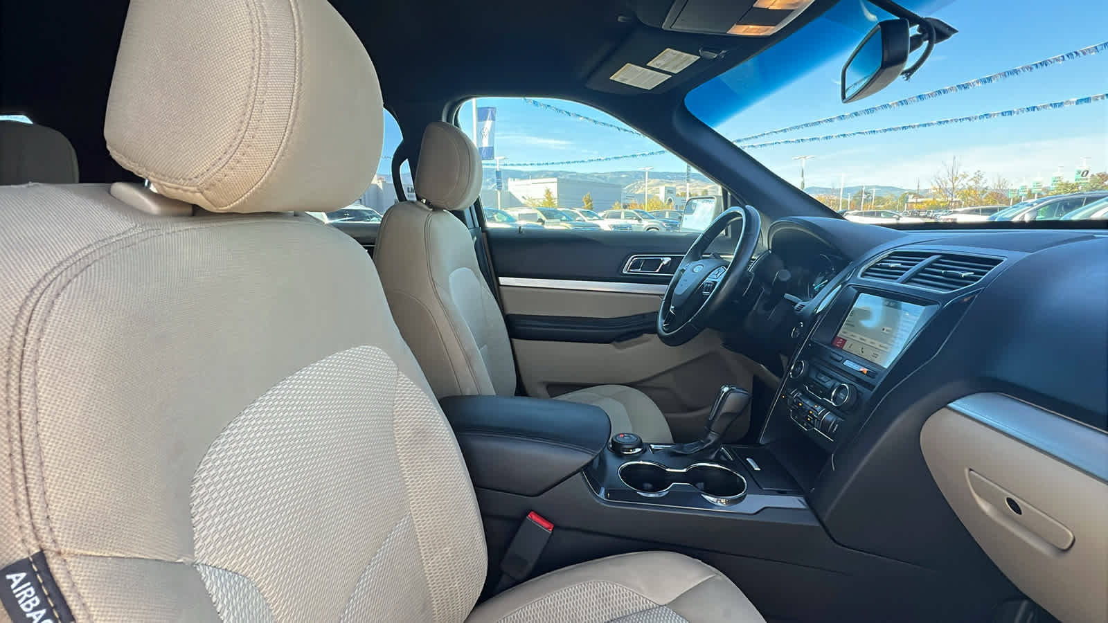 2017 Ford Explorer XLT 14