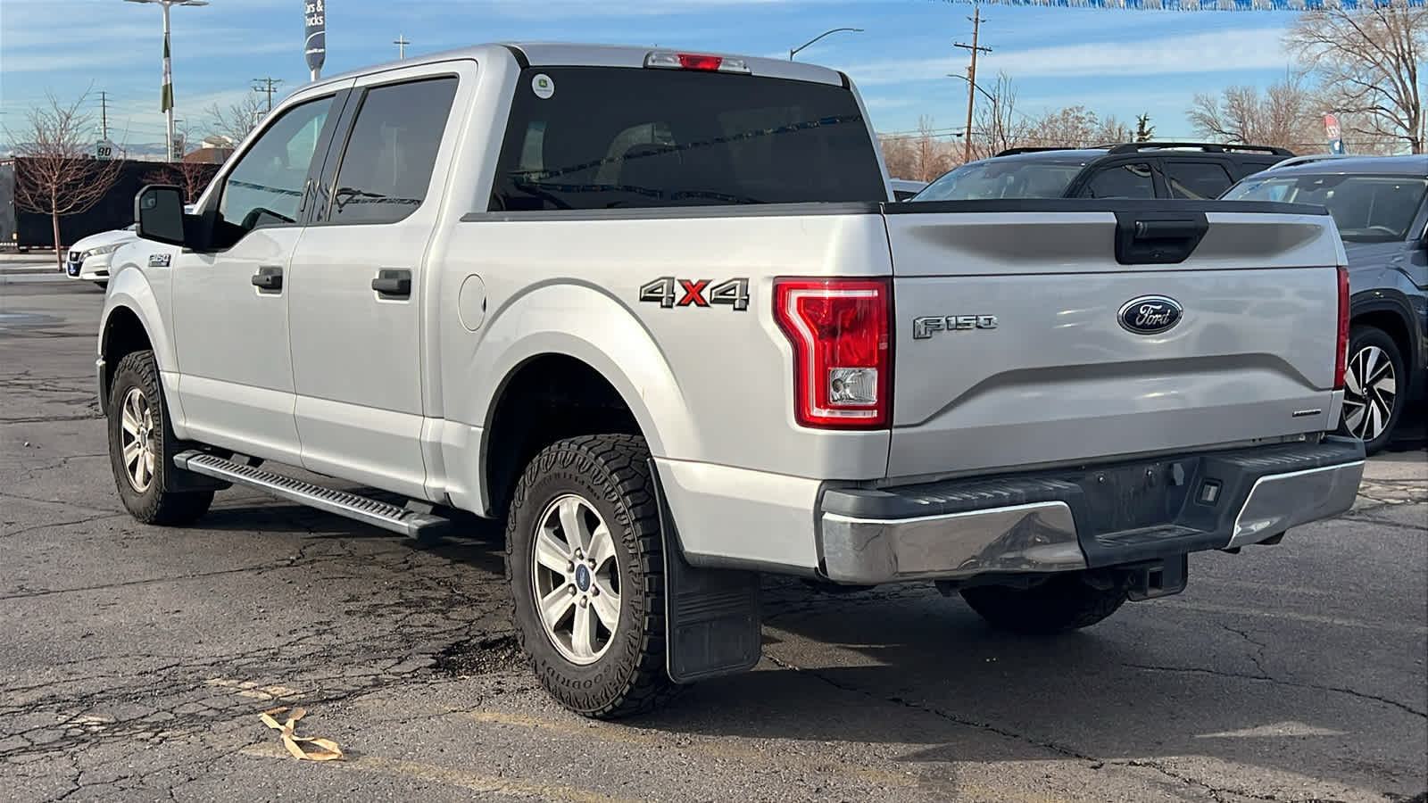 2016 Ford F-150 XLT 4WD SuperCrew 145 3