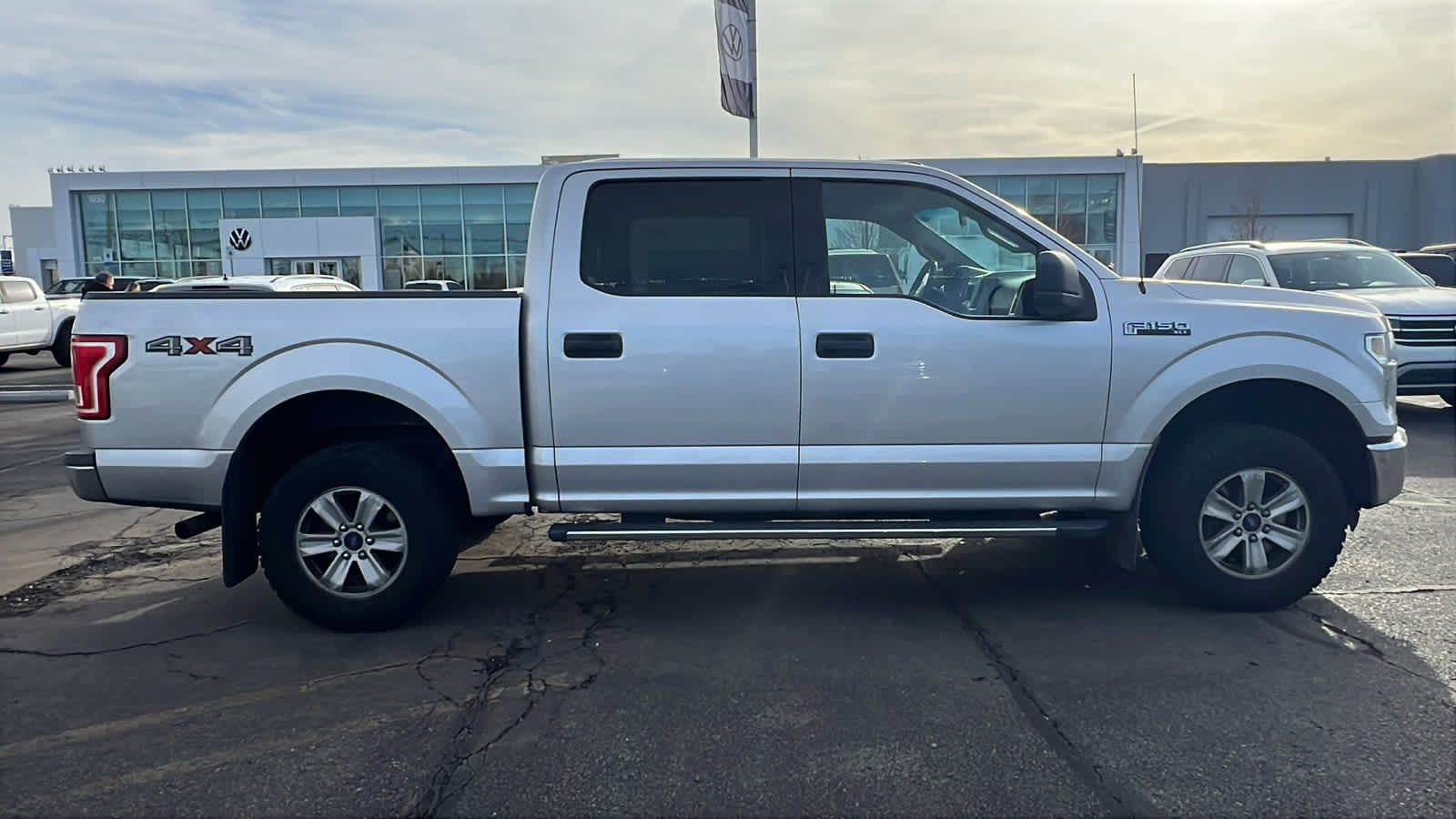 2016 Ford F-150 XLT 4WD SuperCrew 145 6