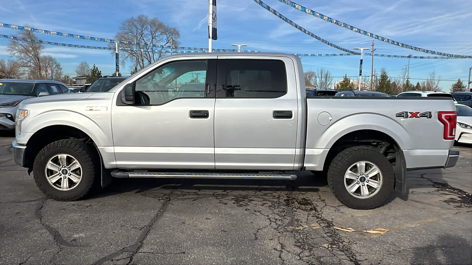 2016 Ford F-150 XLT 4WD SuperCrew 145 2