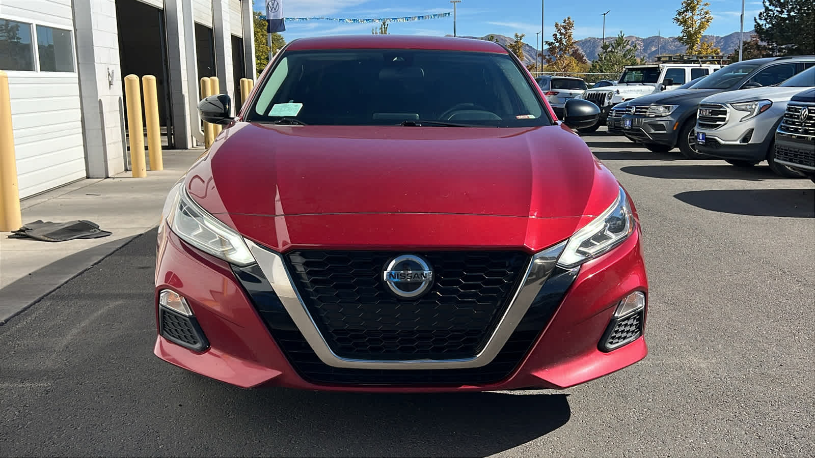 2020 Nissan Altima 2.5 SR 8