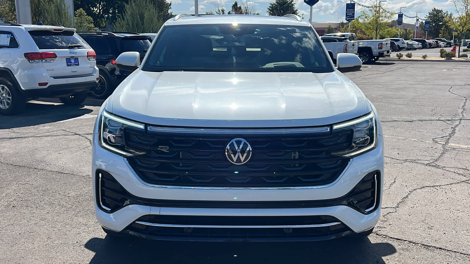 2024 Volkswagen Atlas Cross Sport 2.0T SEL R-Line 6