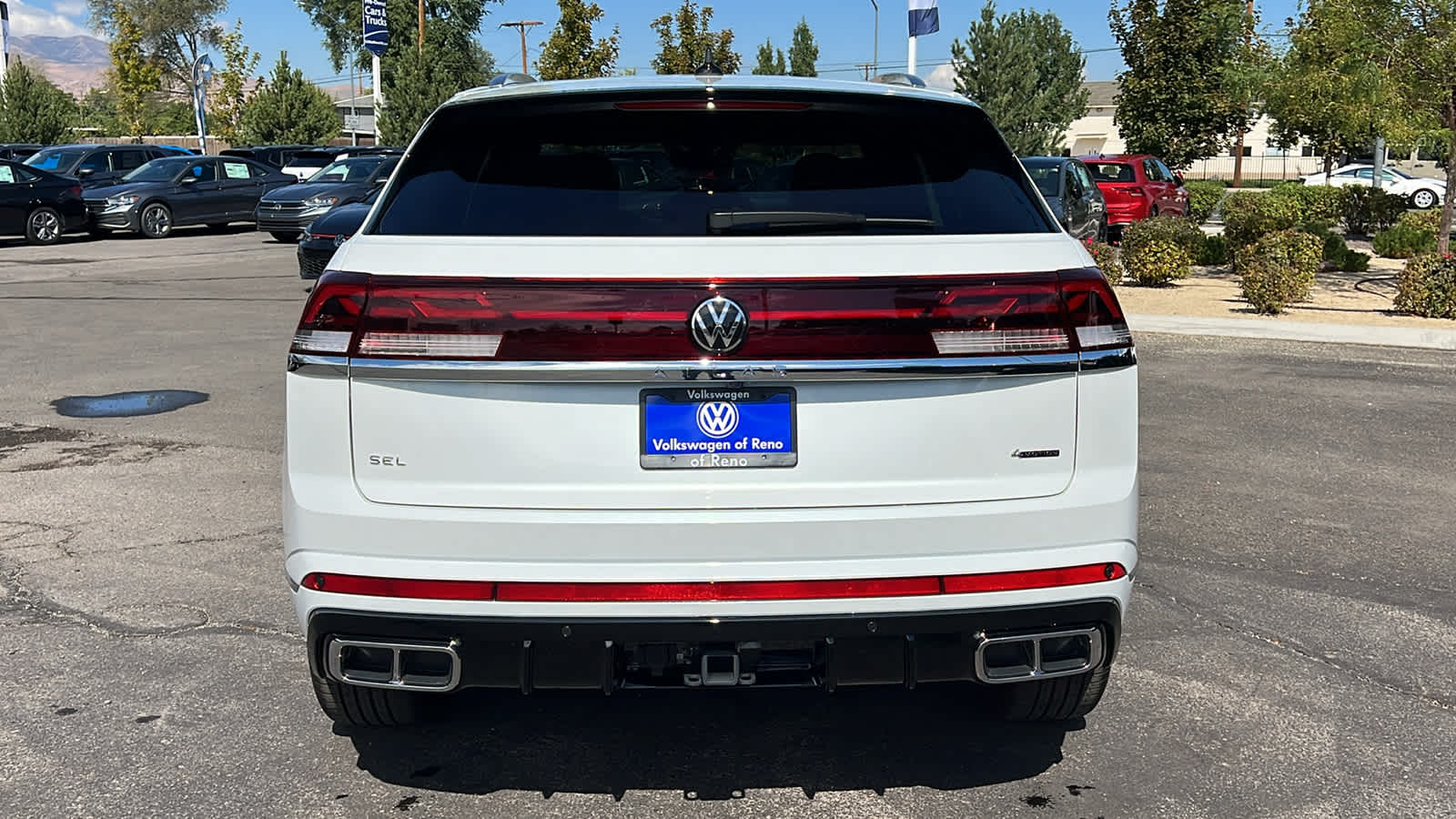 2024 Volkswagen Atlas Cross Sport 2.0T SEL R-Line 5