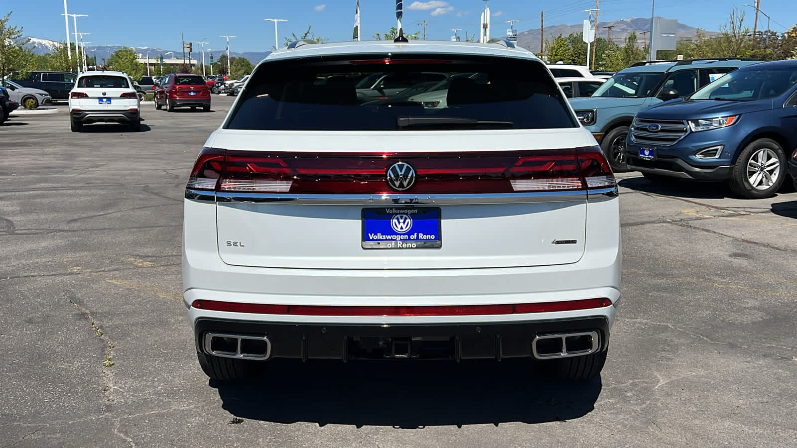 2024 Volkswagen Atlas Cross Sport 2.0T SEL R-Line 6