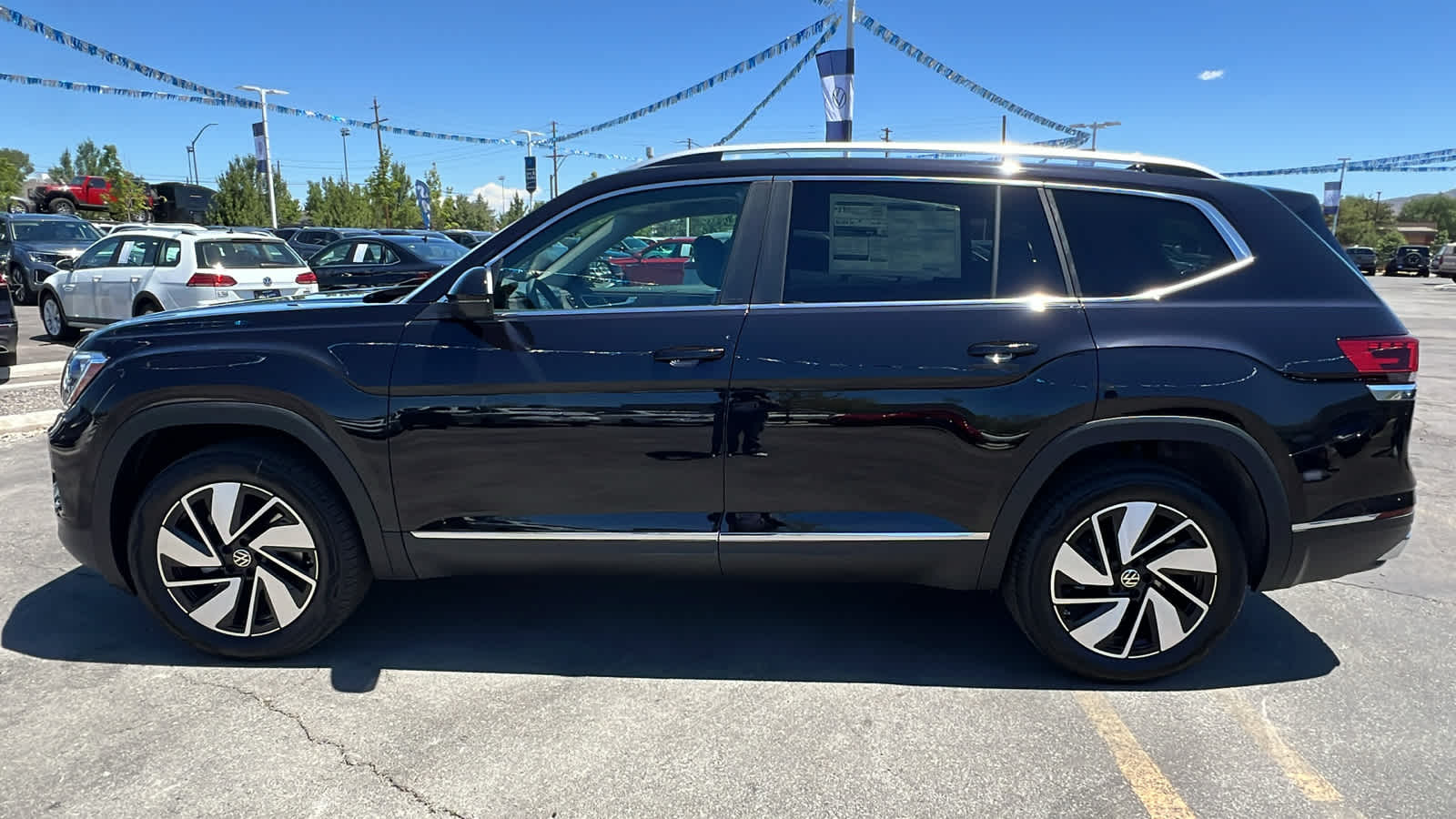 2024 Volkswagen Atlas 2.0T SEL 3