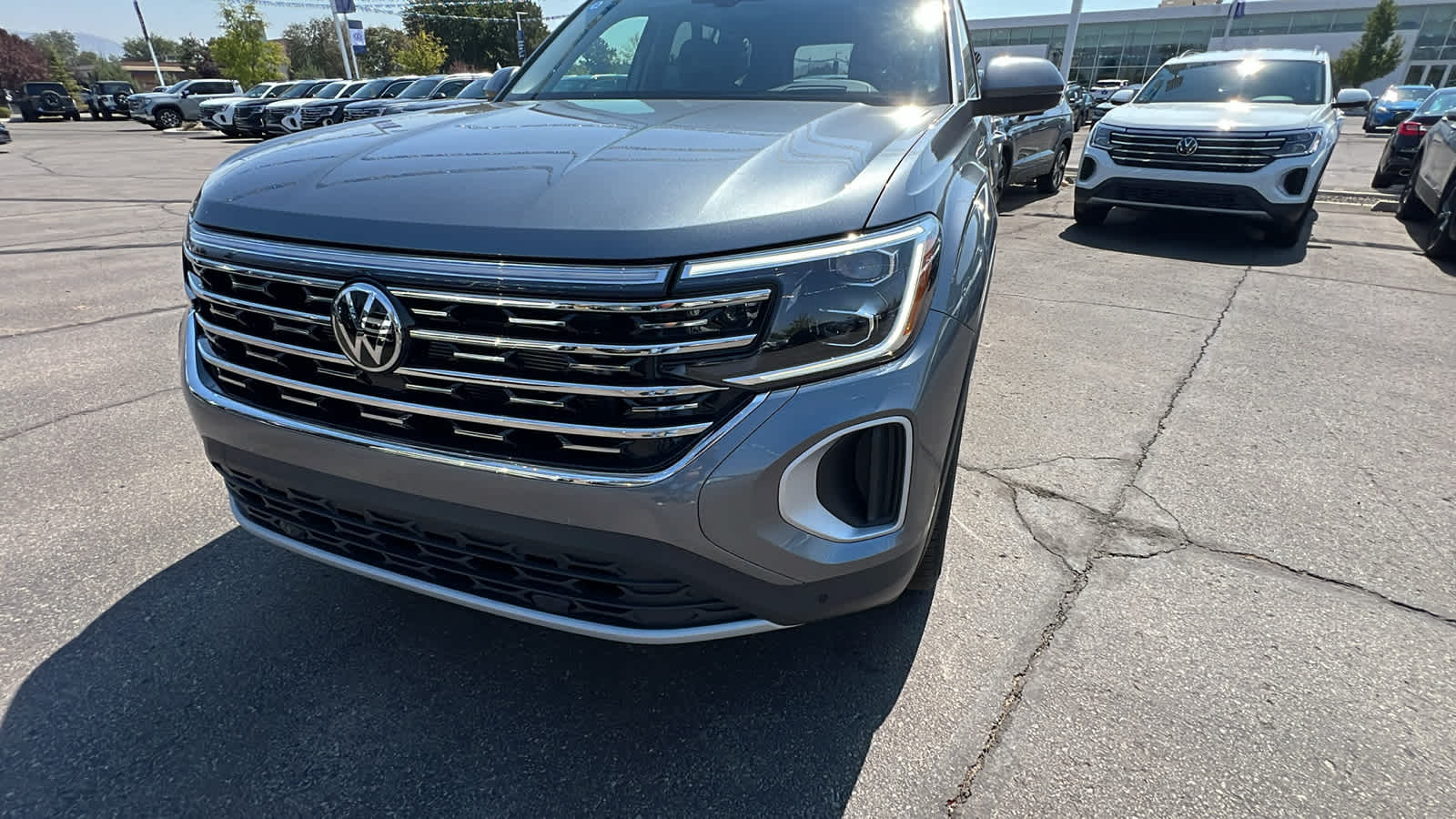 2024 Volkswagen Atlas 2.0T SEL 22