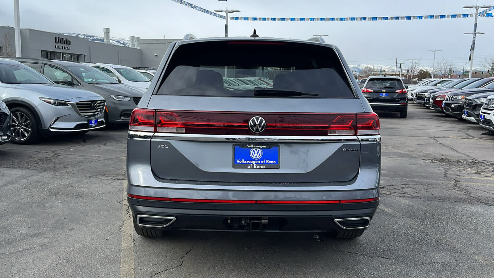 2024 Volkswagen Atlas 2.0T SEL 5