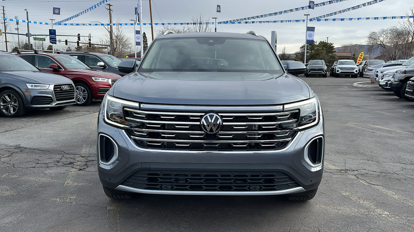 2024 Volkswagen Atlas 2.0T SEL 6