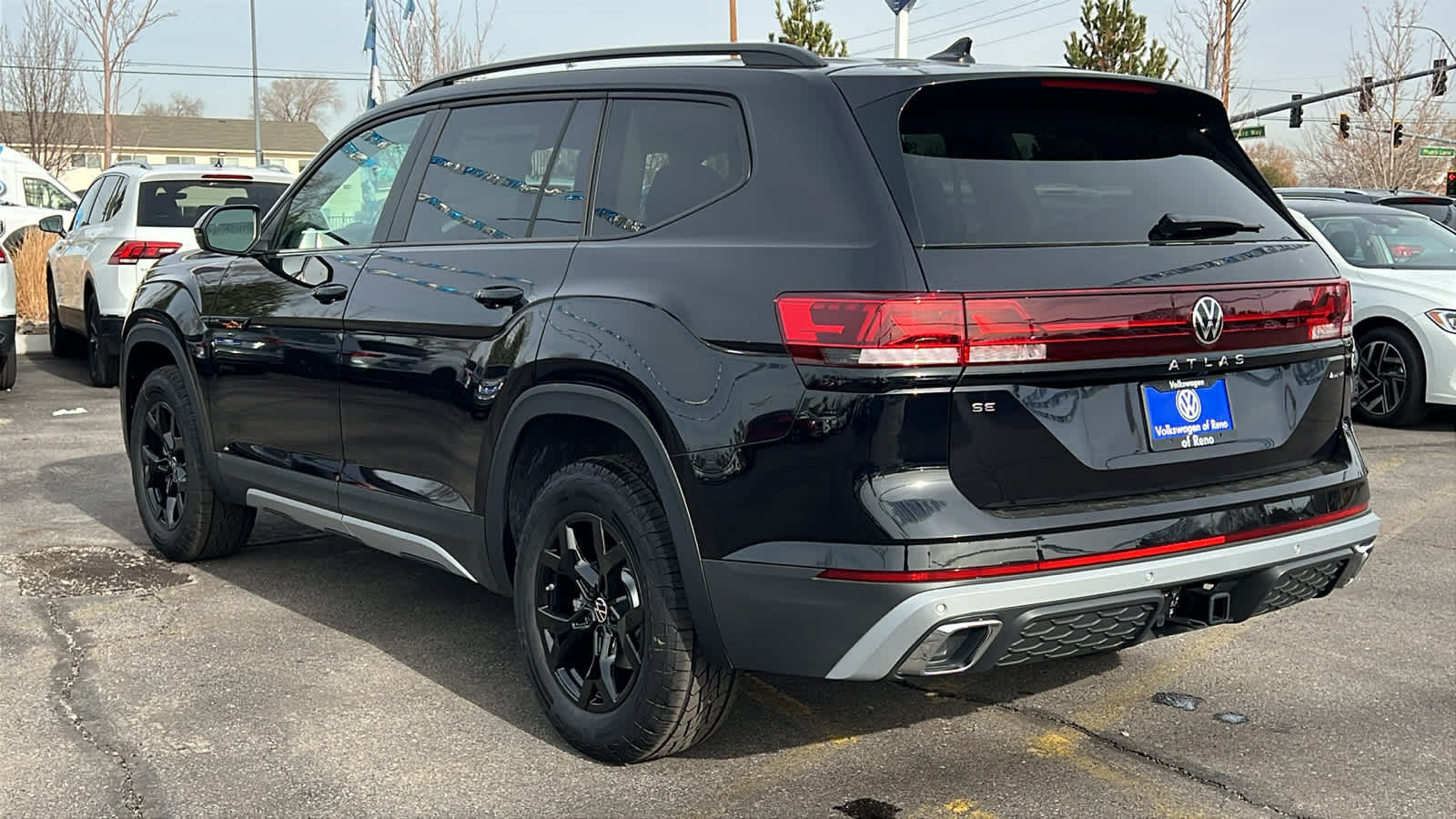 2025 Volkswagen Atlas 2.0T Peak Edition 4