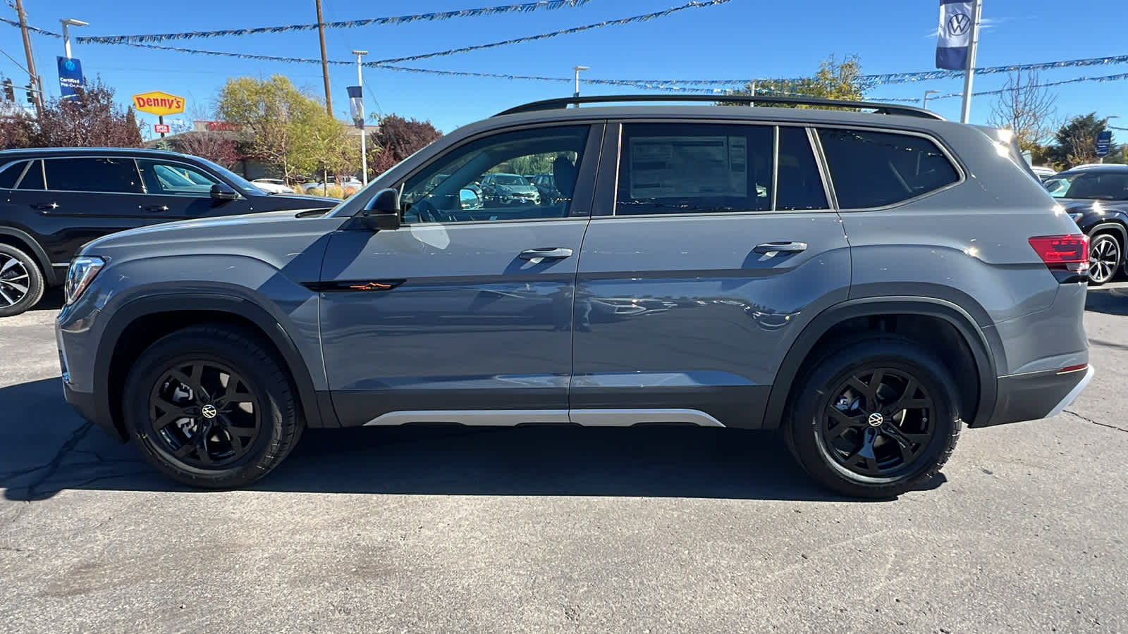 2024 Volkswagen Atlas 2.0T Peak Edition SE w/Technology 3