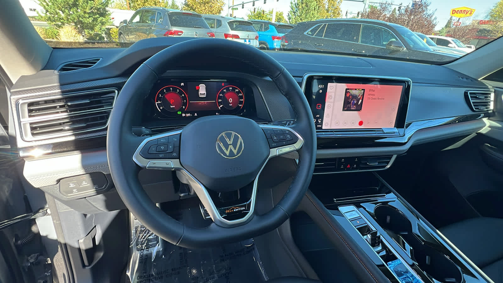 2024 Volkswagen Atlas 2.0T Peak Edition SE w/Technology 2