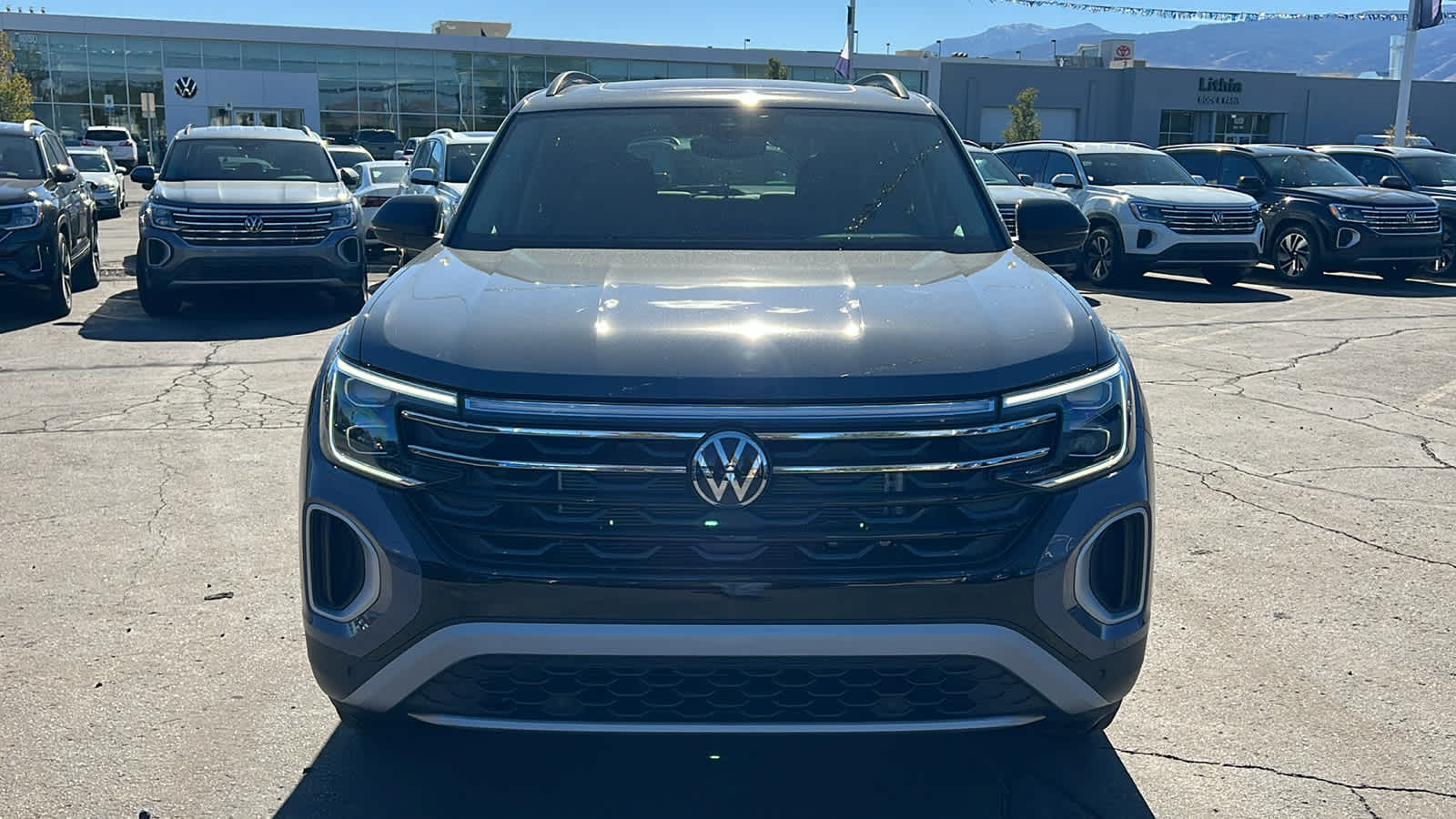 2024 Volkswagen Atlas 2.0T Peak Edition SE w/Technology 6