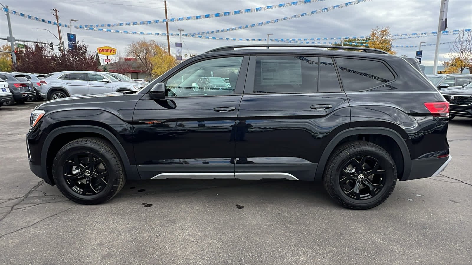 2024 Volkswagen Atlas 2.0T Peak Edition SE w/Technology 4