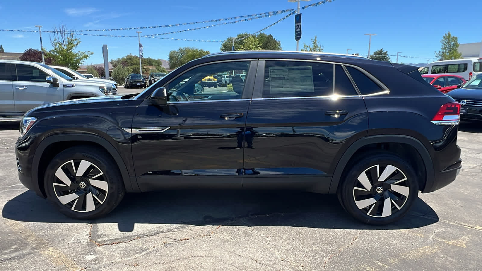 2024 Volkswagen Atlas Cross Sport 2.0T SE w/Technology 3