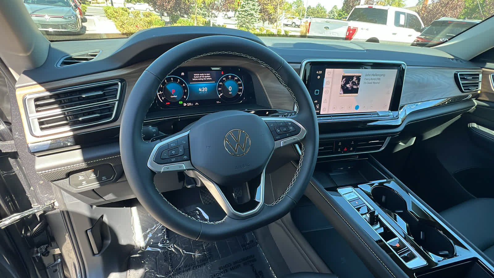 2024 Volkswagen Atlas 2.0T SE w/Technology 2