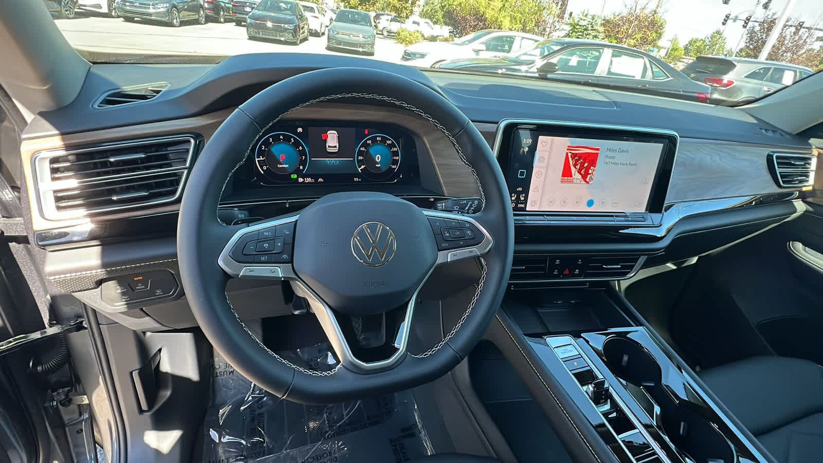 2024 Volkswagen Atlas 2.0T SE w/Technology 2