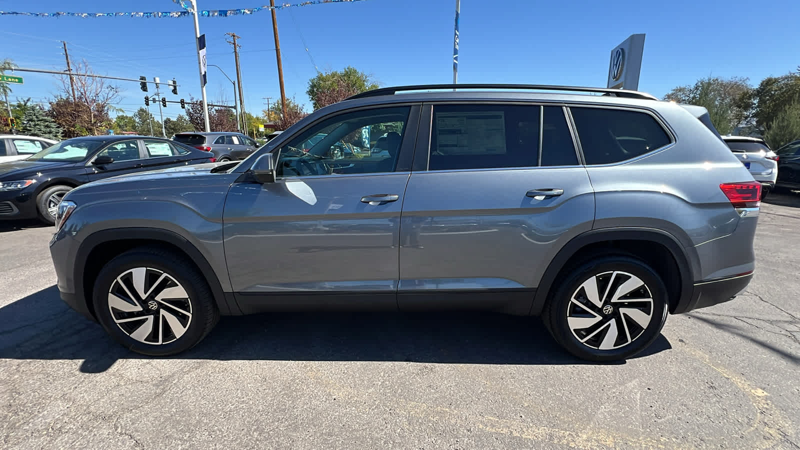 2024 Volkswagen Atlas 2.0T SE w/Technology 3