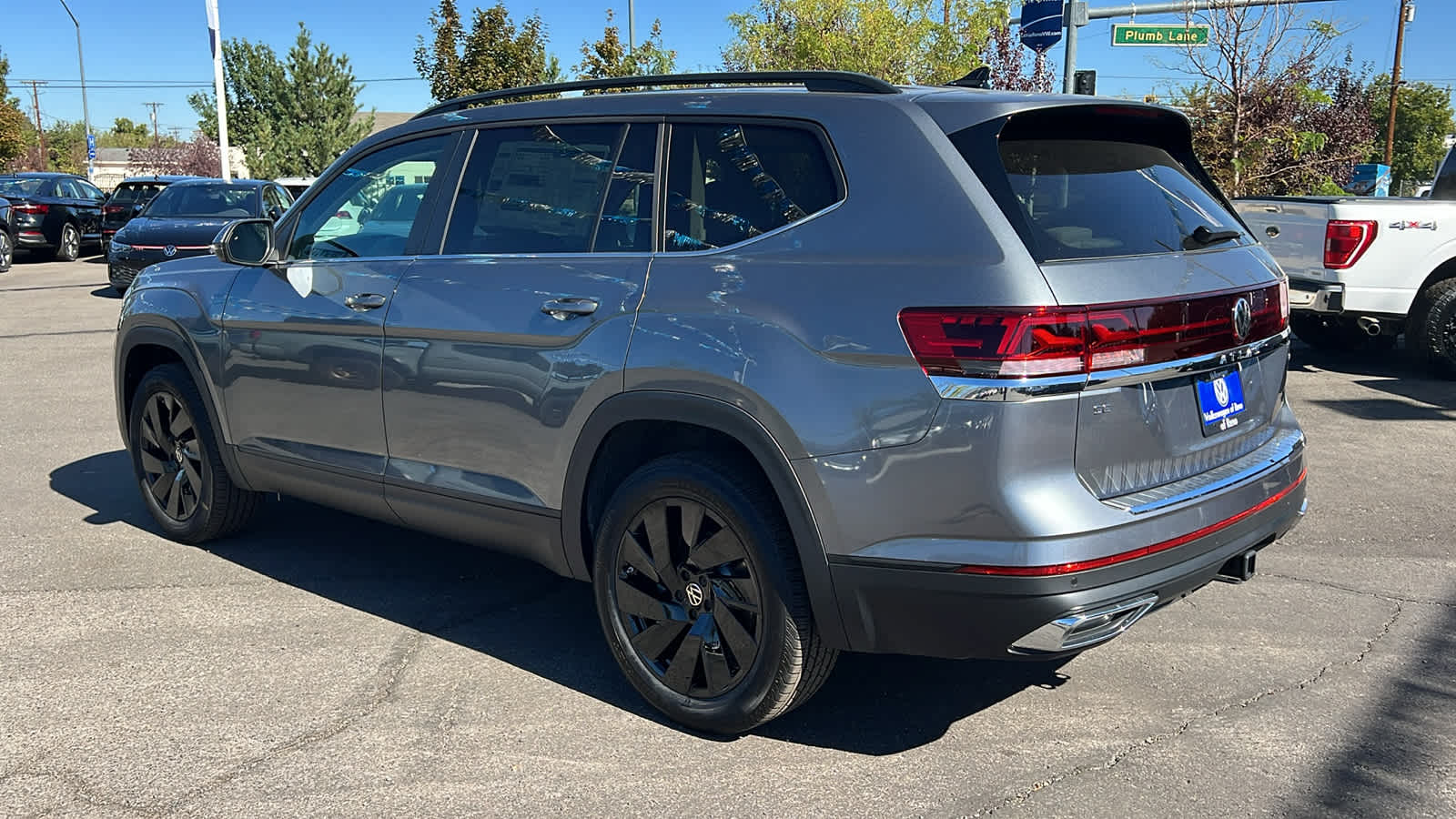 2024 Volkswagen Atlas 2.0T SE w/Technology 4