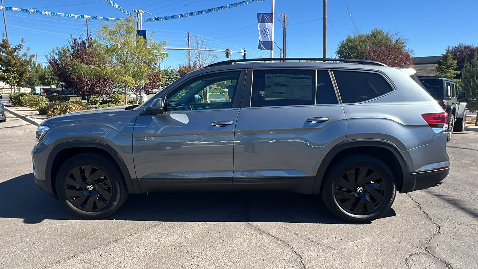 2024 Volkswagen Atlas 2.0T SE w/Technology 3