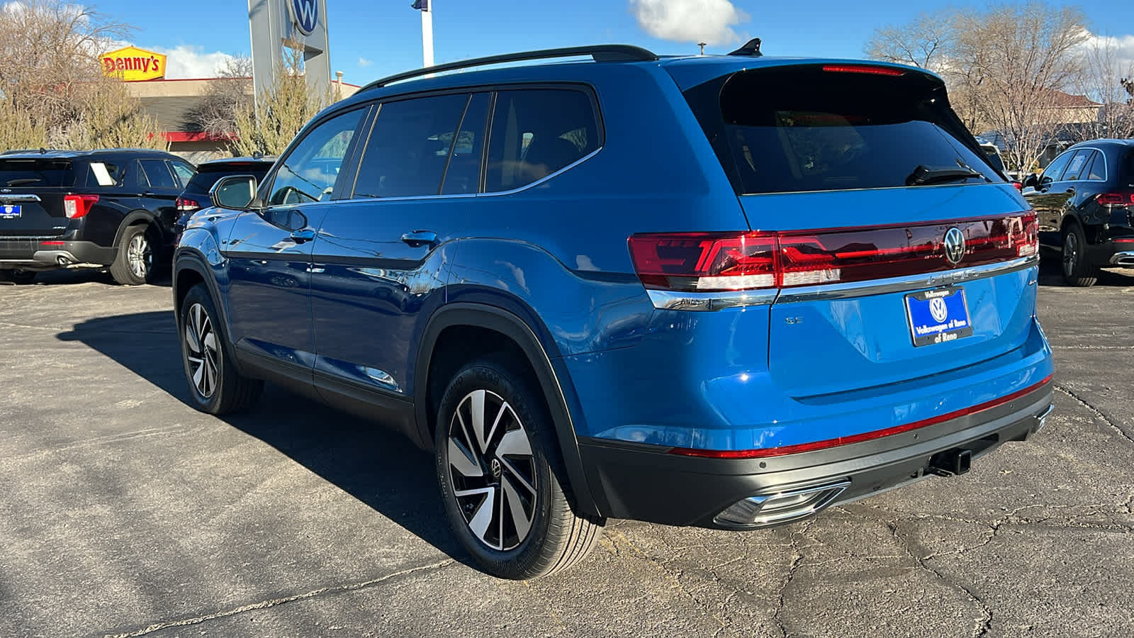 2025 Volkswagen Atlas 2.0T SE w/Technology 4