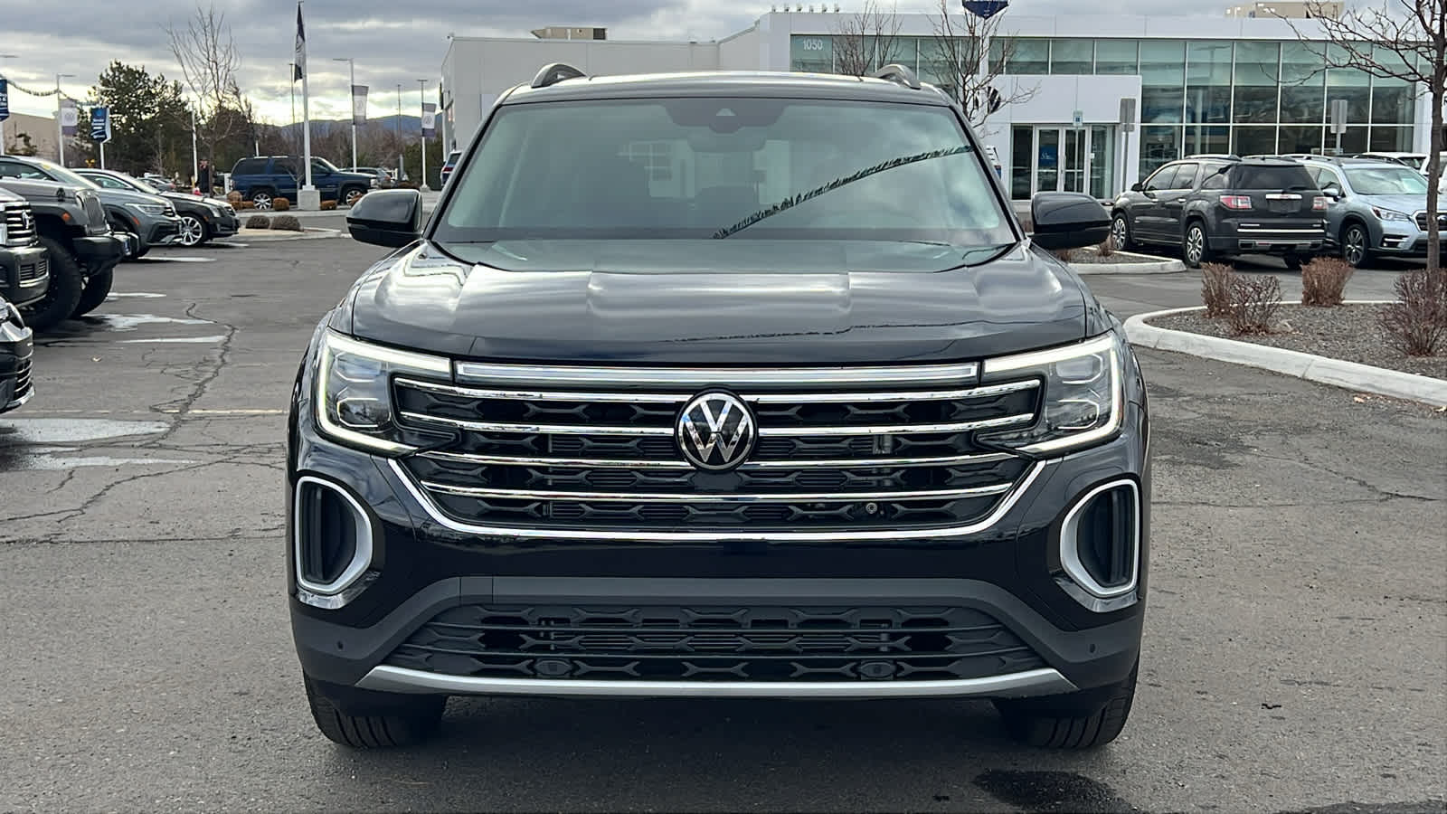 2025 Volkswagen Atlas 2.0T SE w/Technology 6