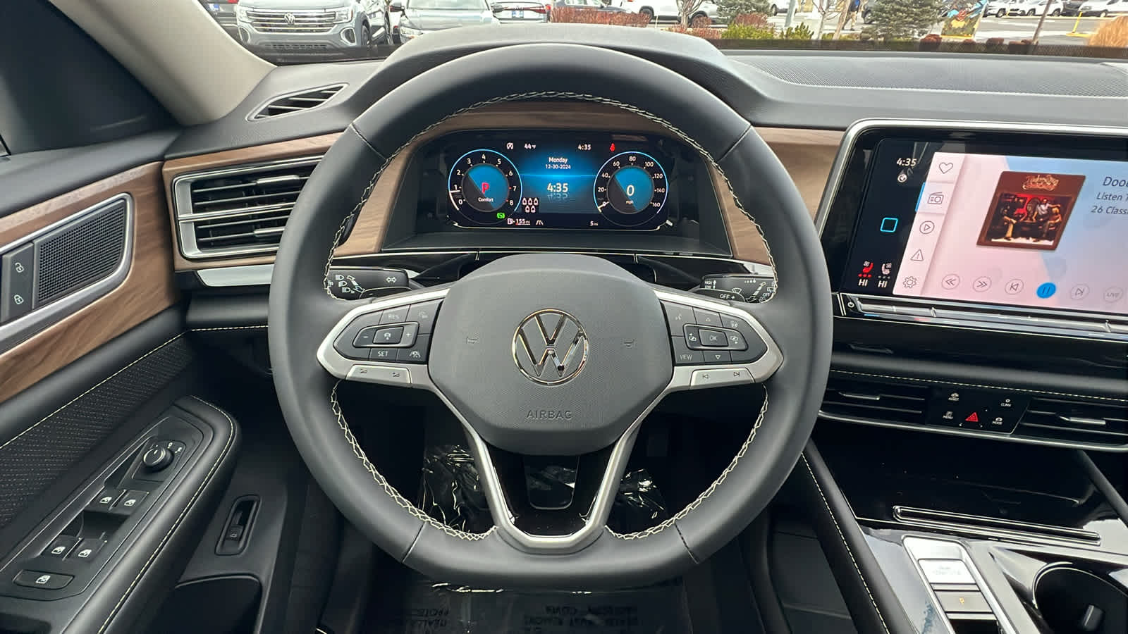 2025 Volkswagen Atlas 2.0T SE w/Technology 11