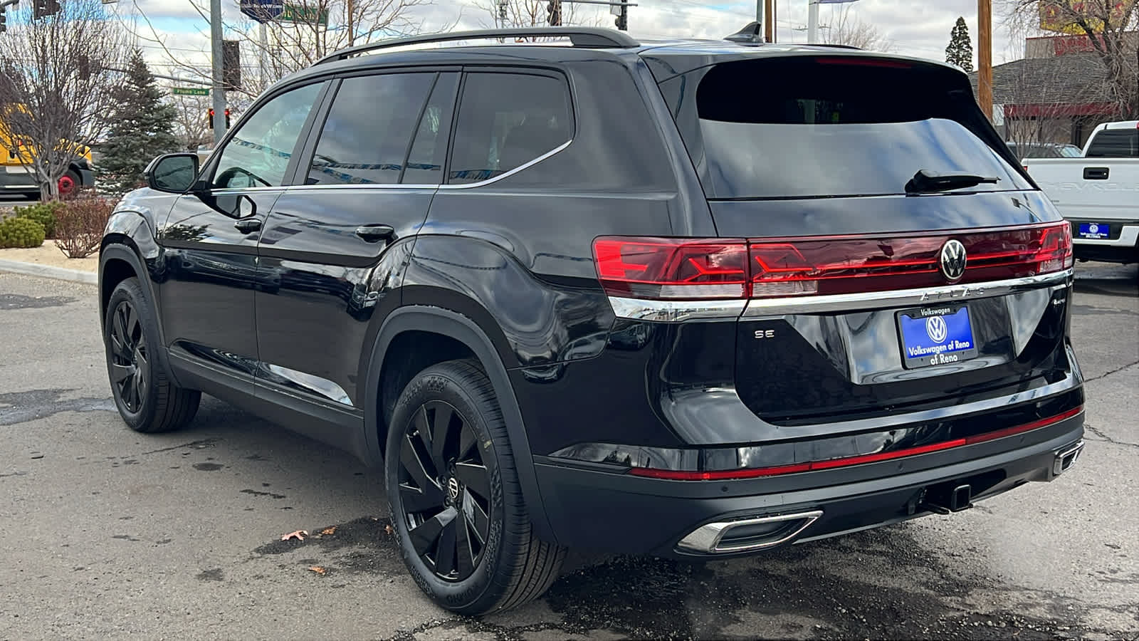 2025 Volkswagen Atlas 2.0T SE w/Technology 4