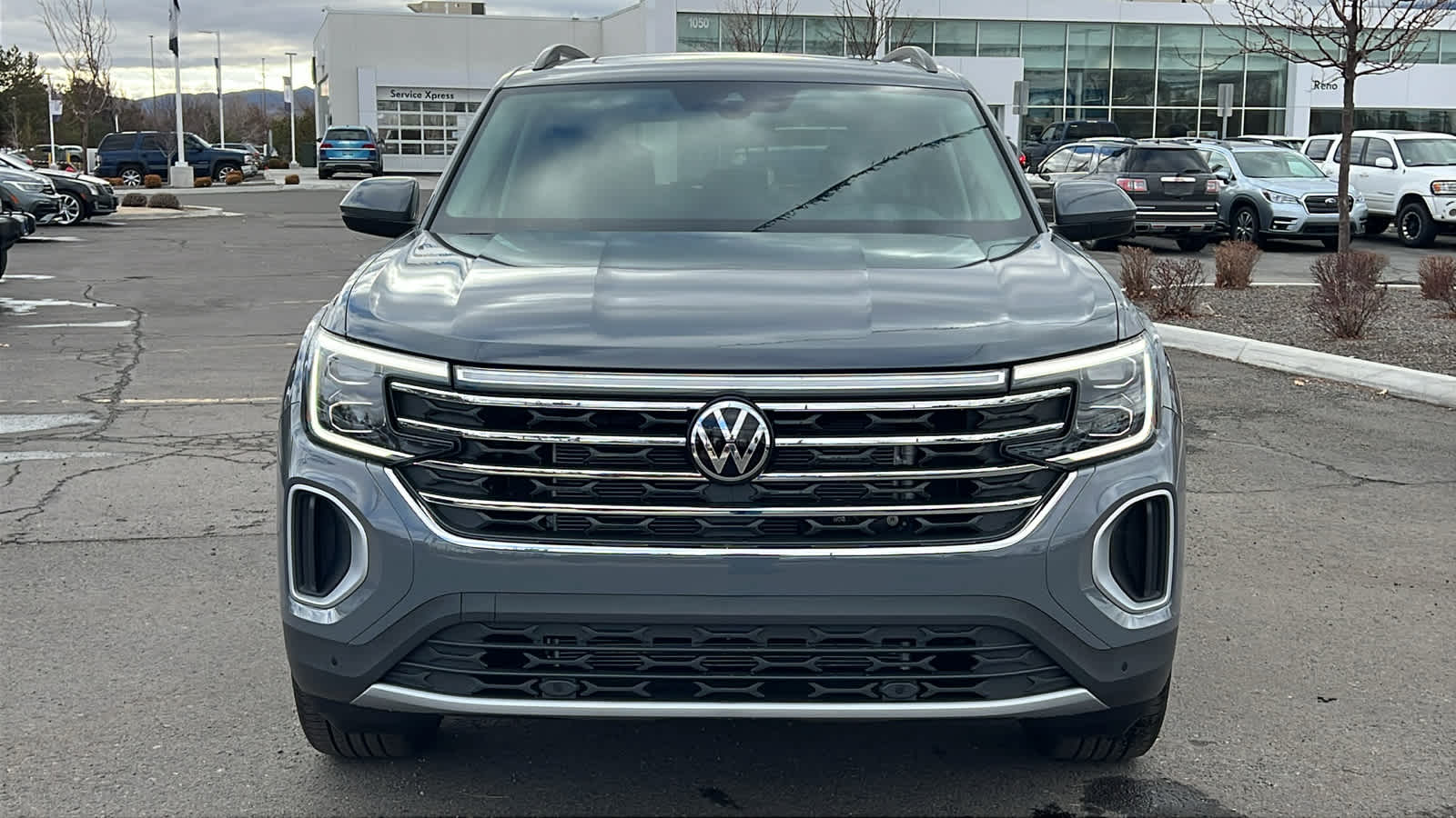 2025 Volkswagen Atlas 2.0T SE w/Technology 6