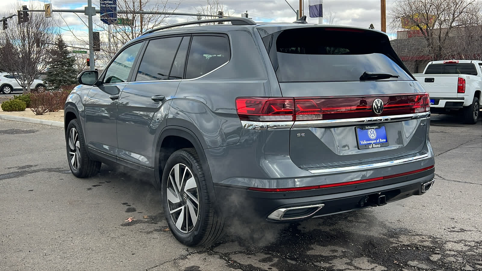 2025 Volkswagen Atlas 2.0T SE w/Technology 4