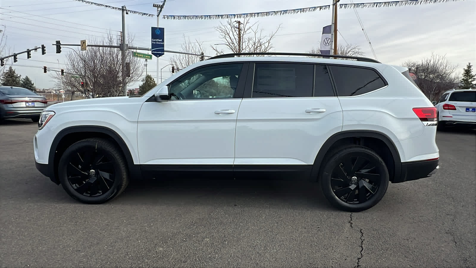 2025 Volkswagen Atlas 2.0T SE w/Technology 3