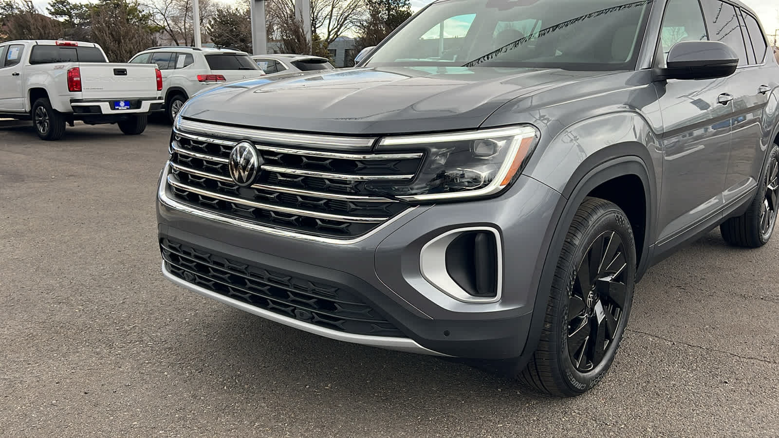 2025 Volkswagen Atlas 2.0T SE w/Technology 22