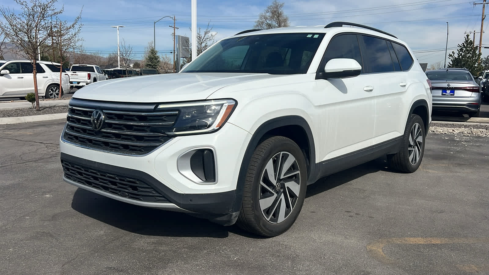 2024 Volkswagen Atlas SE FWD with Technology