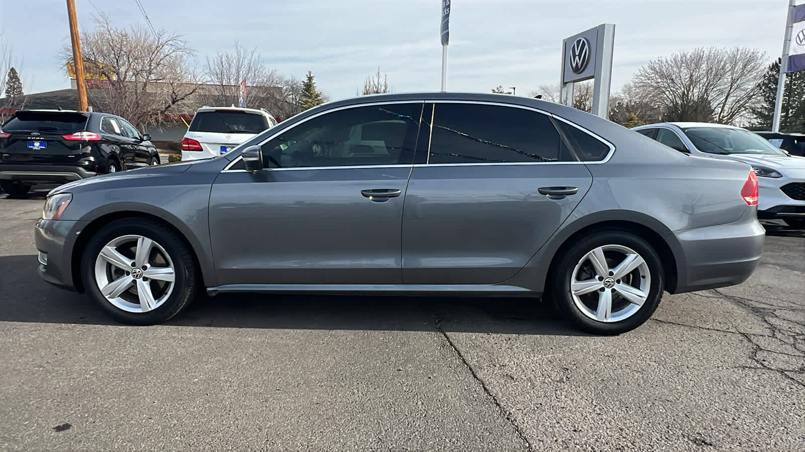 2015 Volkswagen Passat 1.8T Limited Edition 3