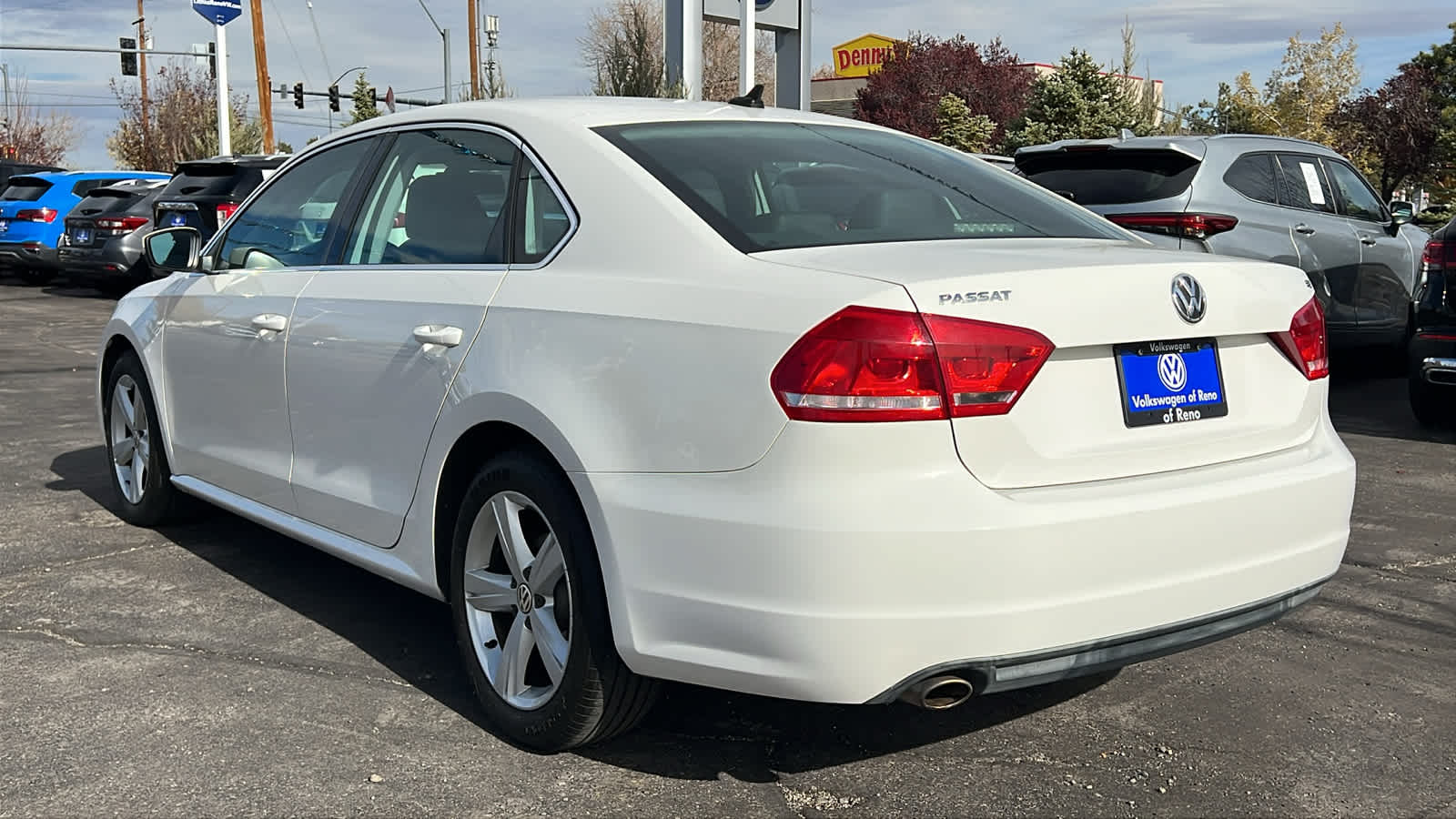 2013 Volkswagen Passat SE 4