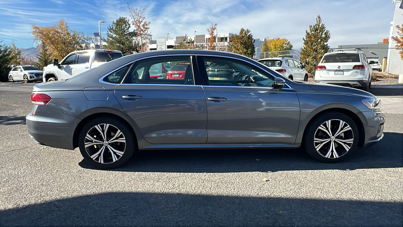 2021 Volkswagen Passat 2.0T SE 6