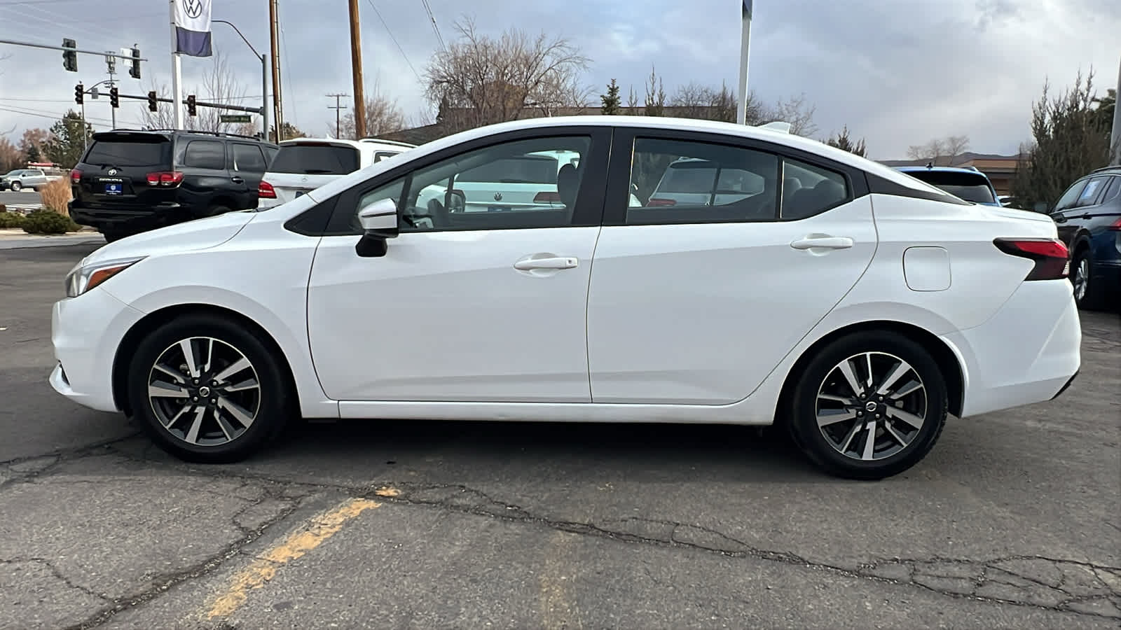 2021 Nissan Versa SV 3