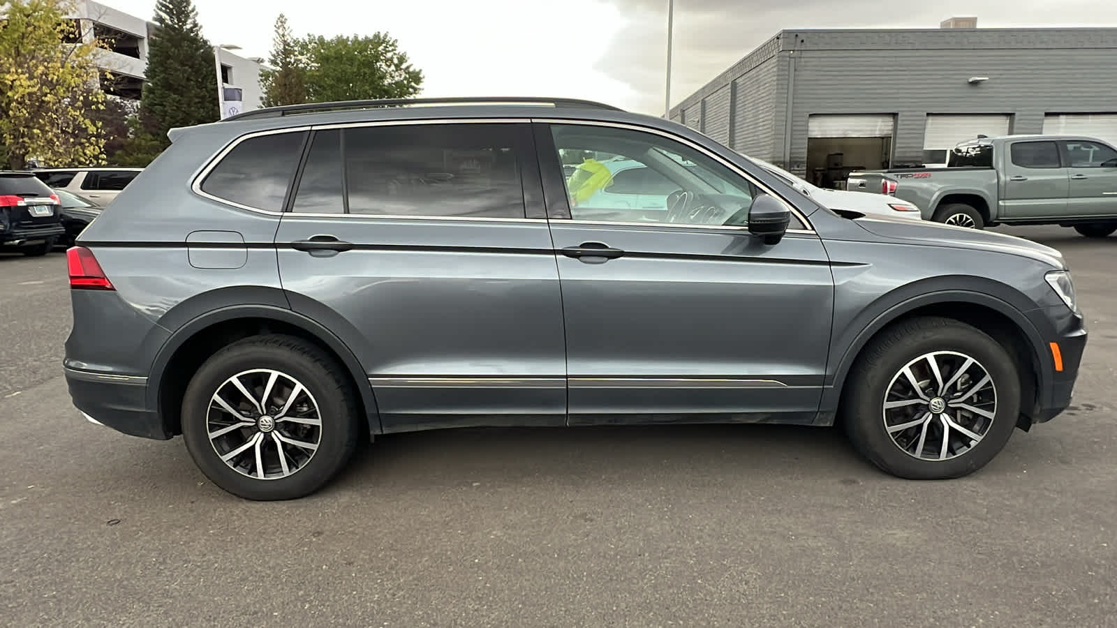 2021 Volkswagen Tiguan SE 4