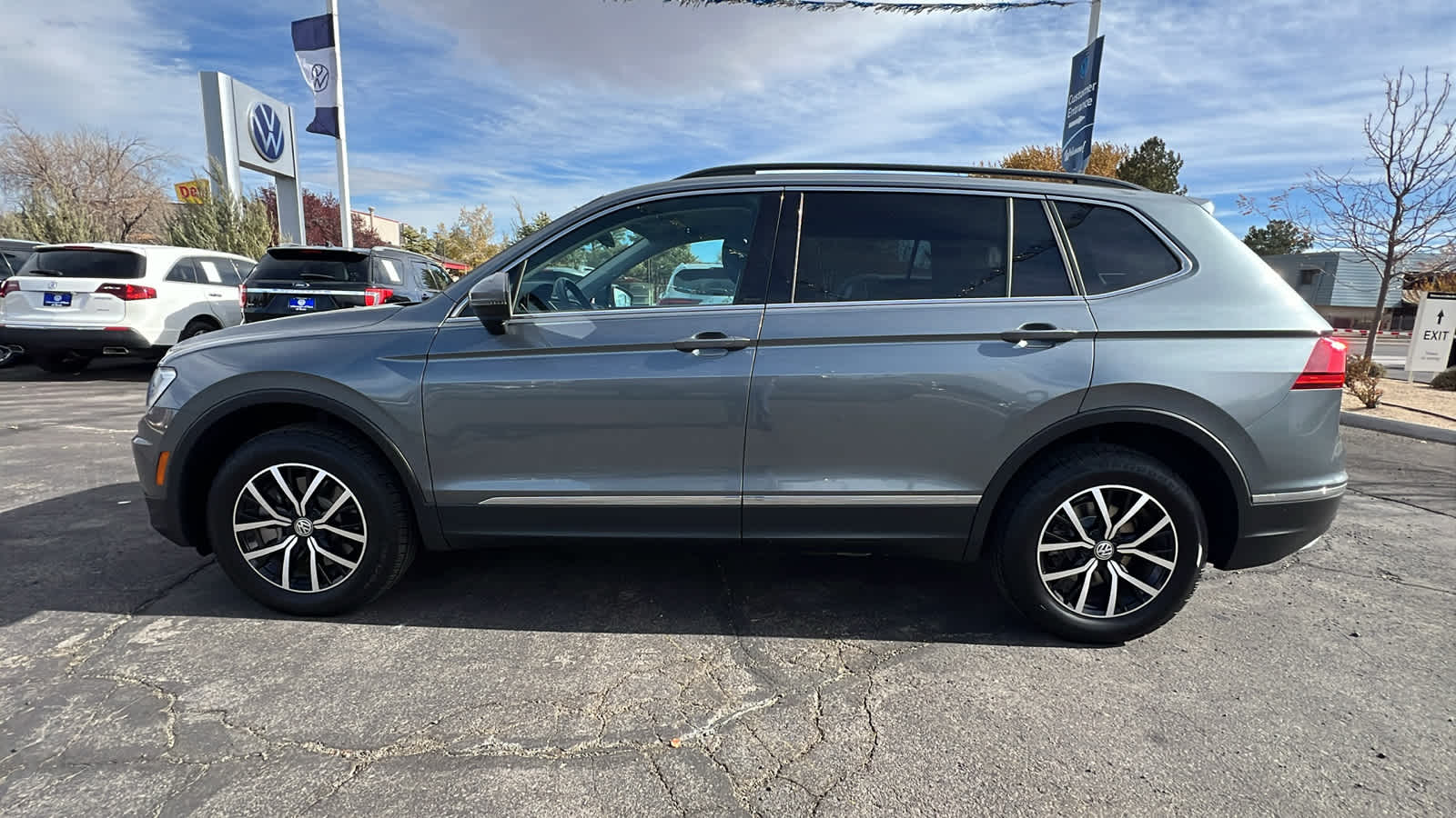 2021 Volkswagen Tiguan SE 3