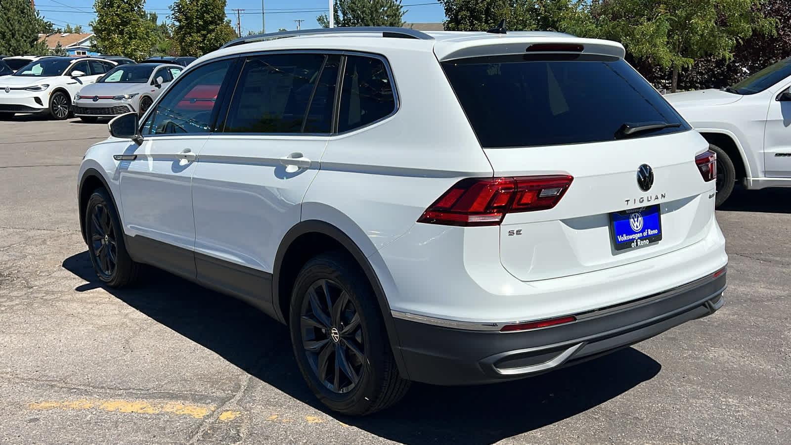 2024 Volkswagen Tiguan SE 4