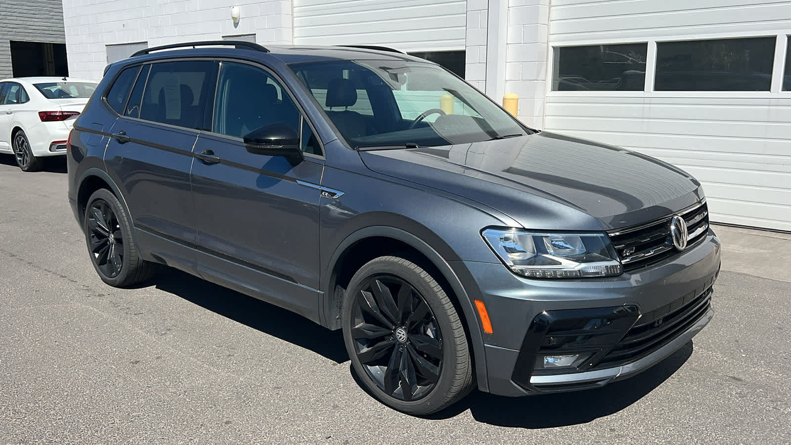 2021 Volkswagen Tiguan SE R-Line Black 3