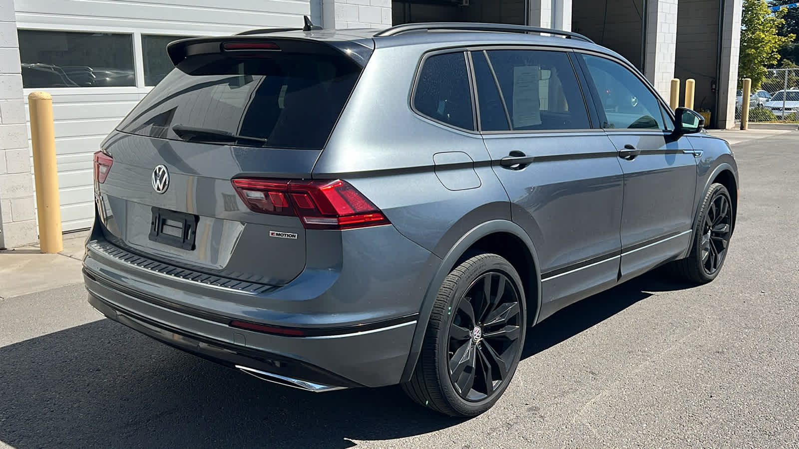 2021 Volkswagen Tiguan SE R-Line Black 5