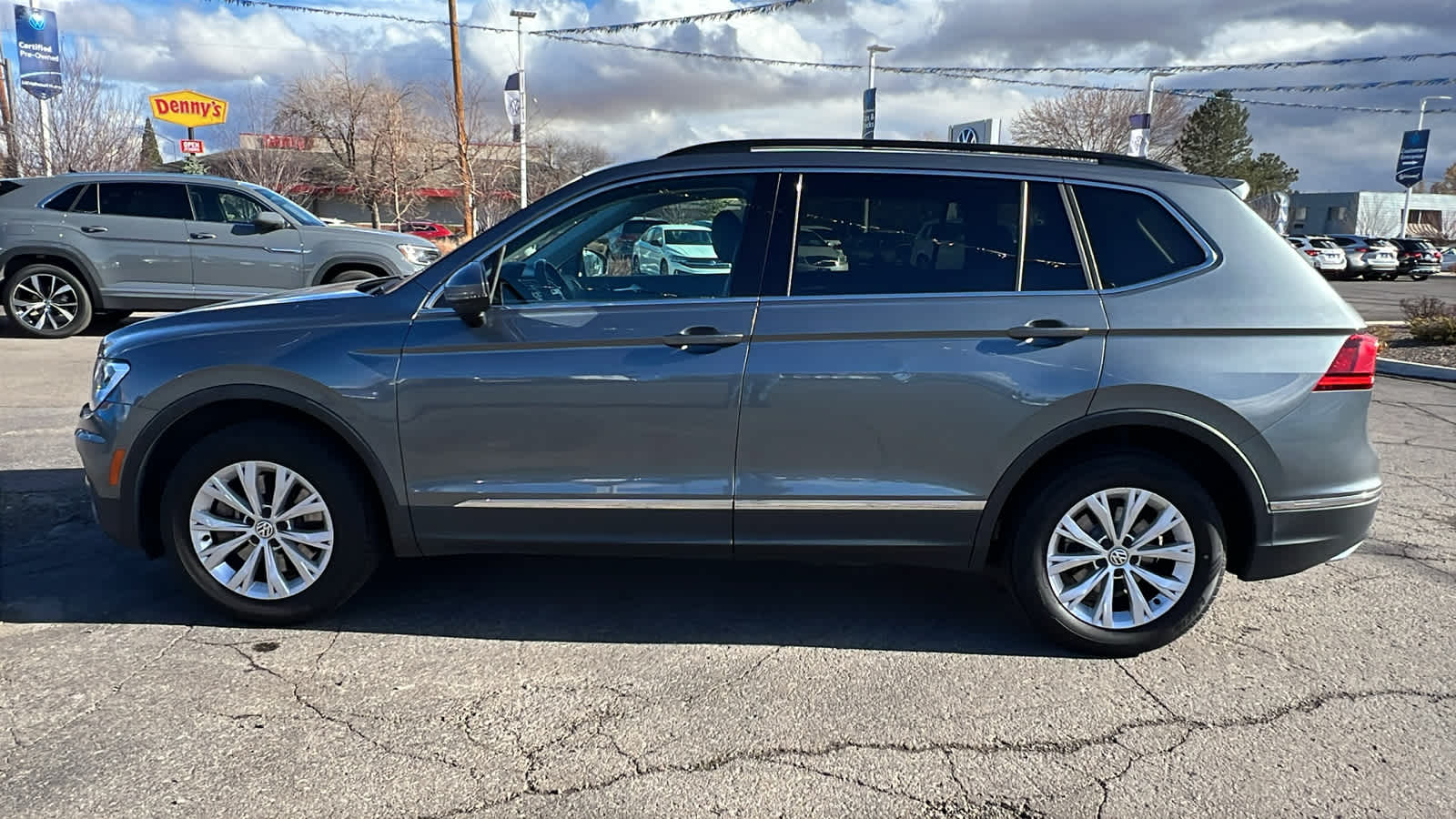 2018 Volkswagen Tiguan SE 3