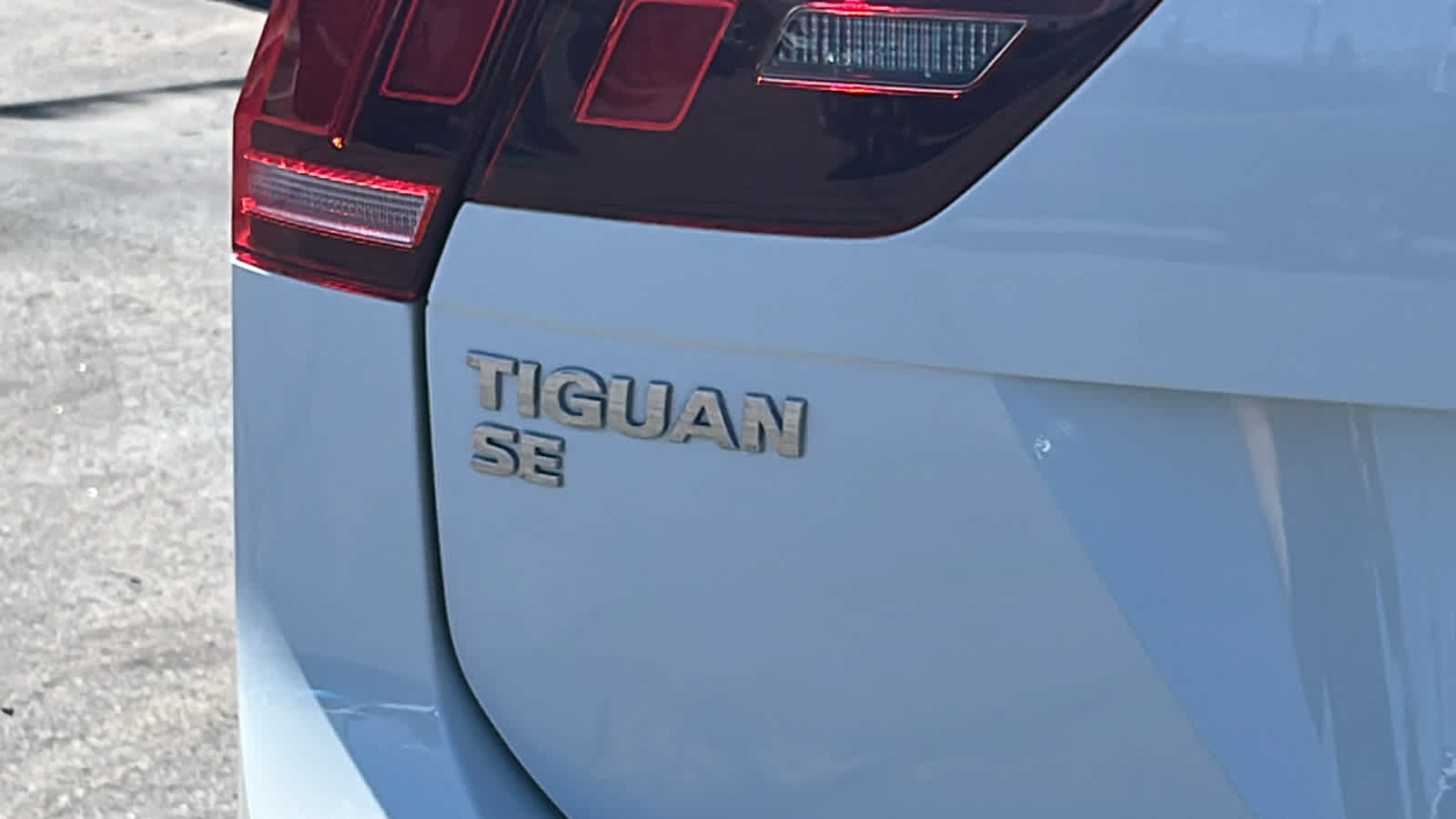 2018 Volkswagen Tiguan SE 8