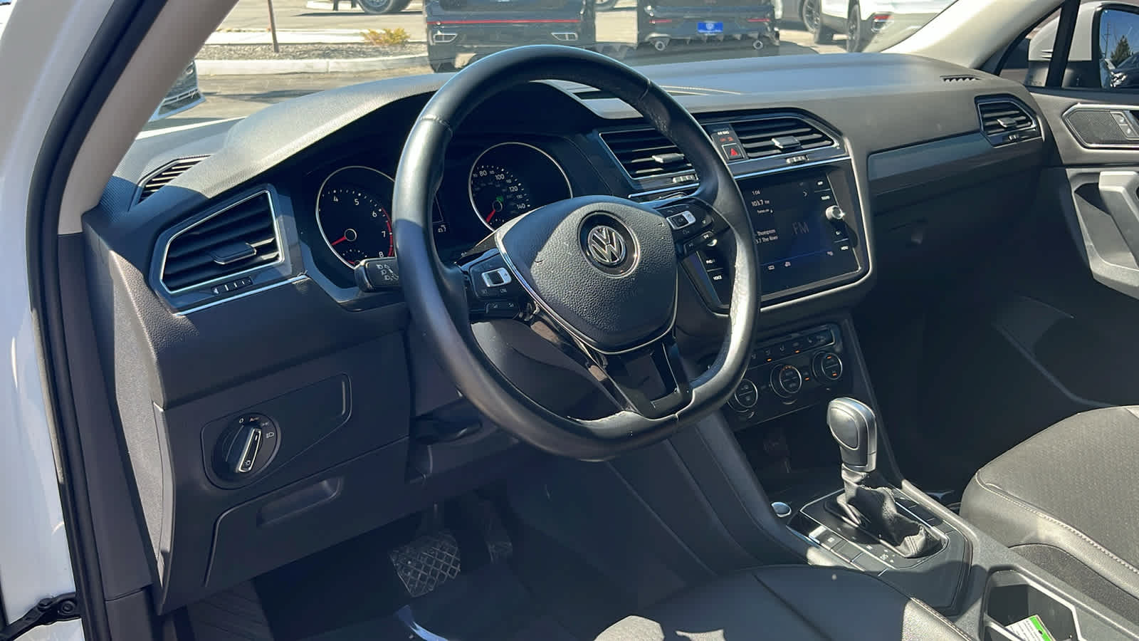 2018 Volkswagen Tiguan SE 3