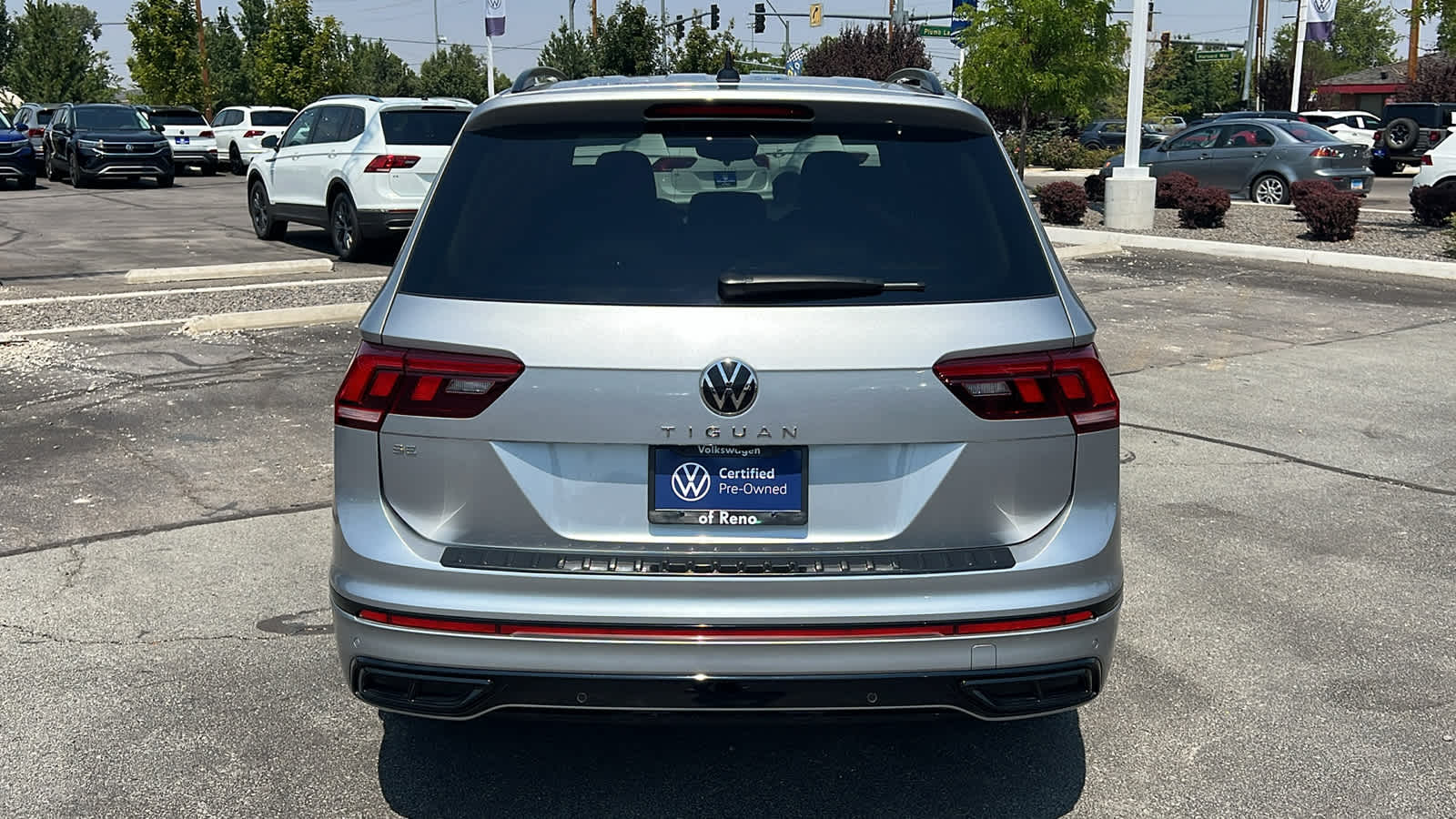 2023 Volkswagen Tiguan SE R-Line Black 6