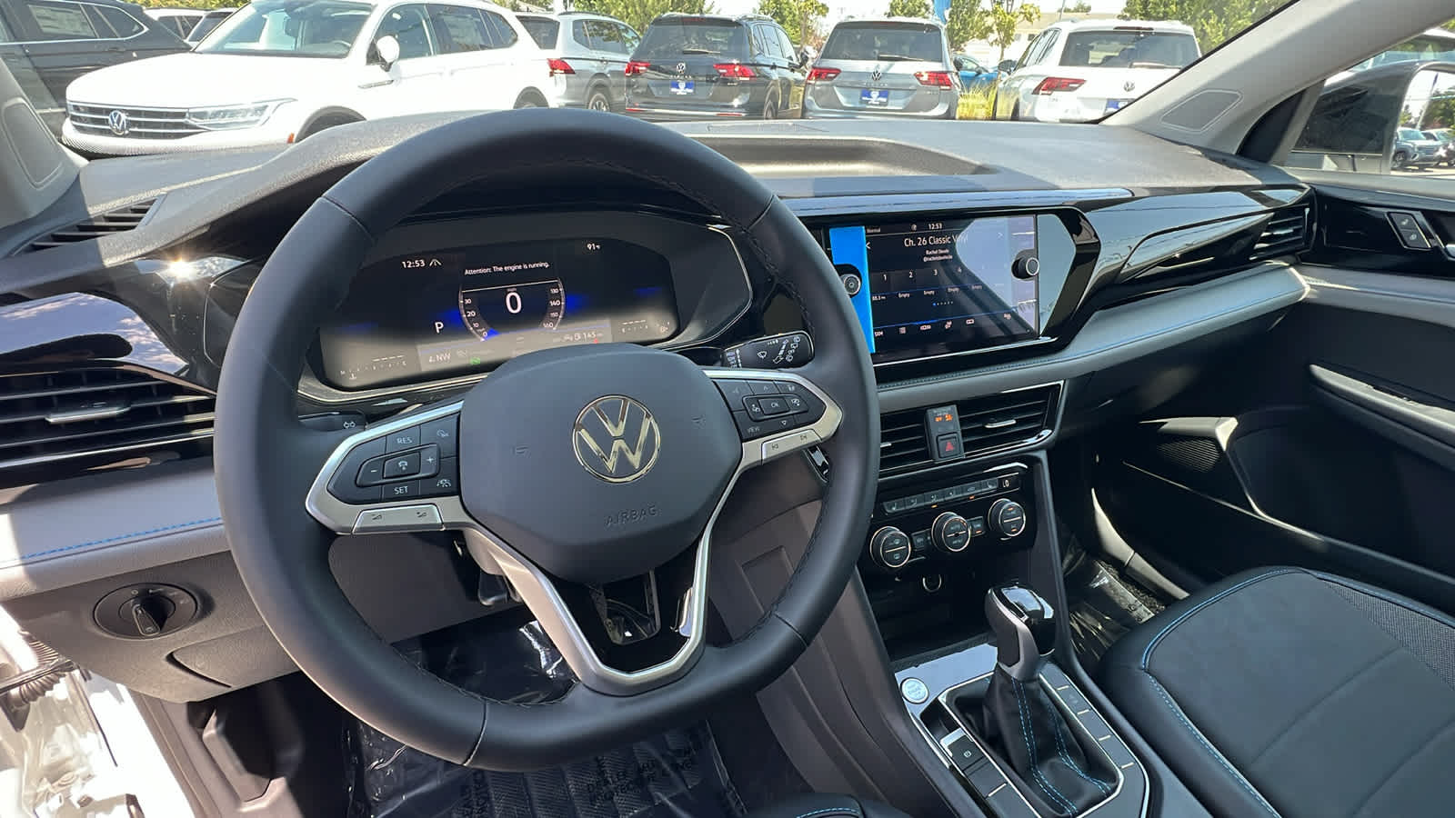 2024 Volkswagen Taos SE 2