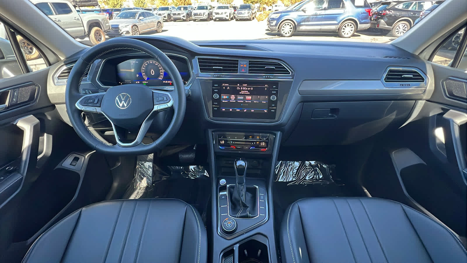 2024 Volkswagen Tiguan SE 10