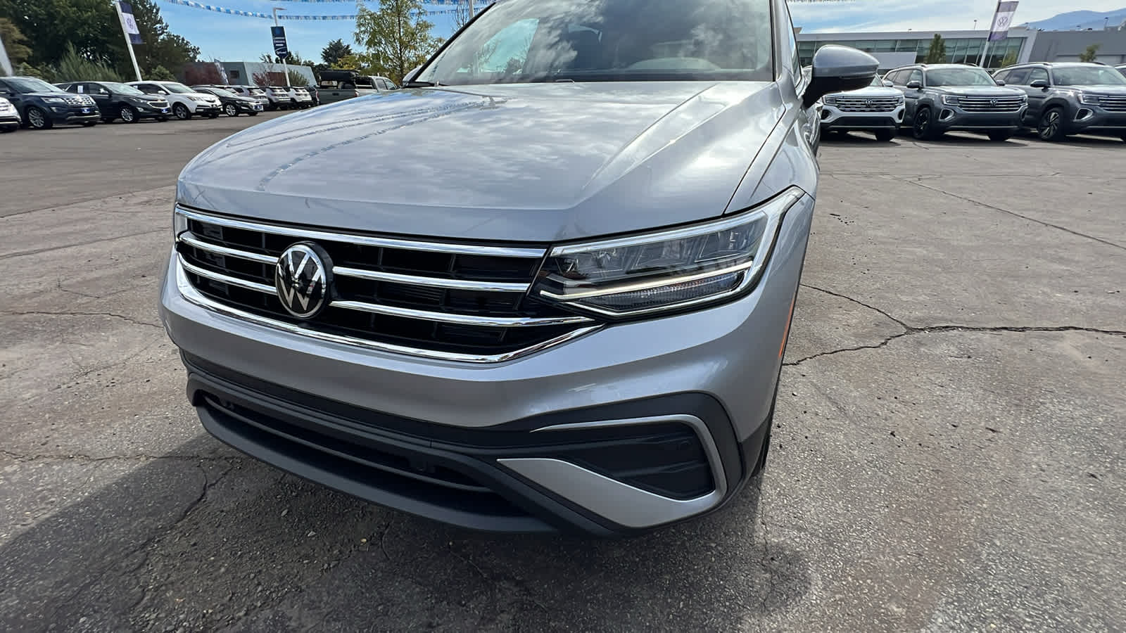 2024 Volkswagen Tiguan SE 22