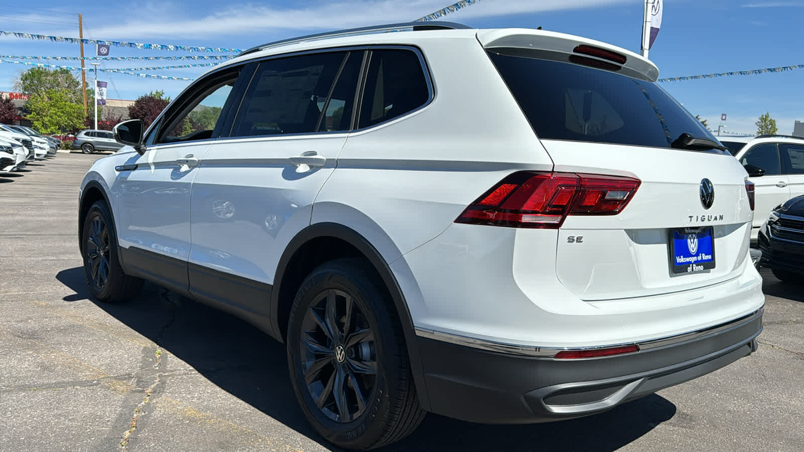 2024 Volkswagen Tiguan SE 4